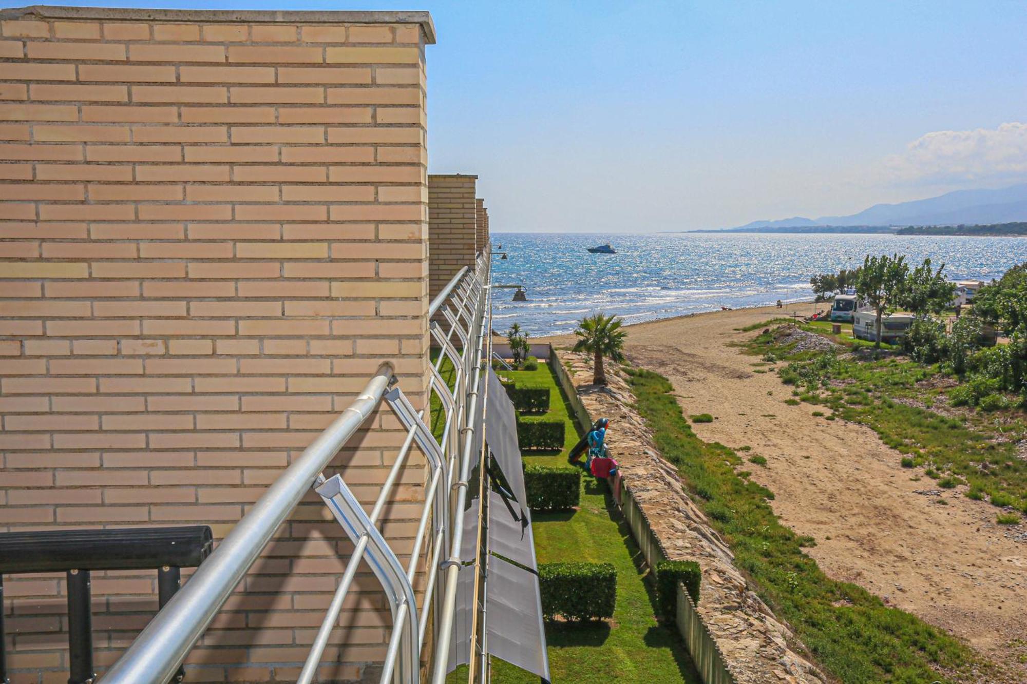 Di Mare Litoral Costa Dorada - Only Families Apartment Mont-roig del Camp Exterior photo